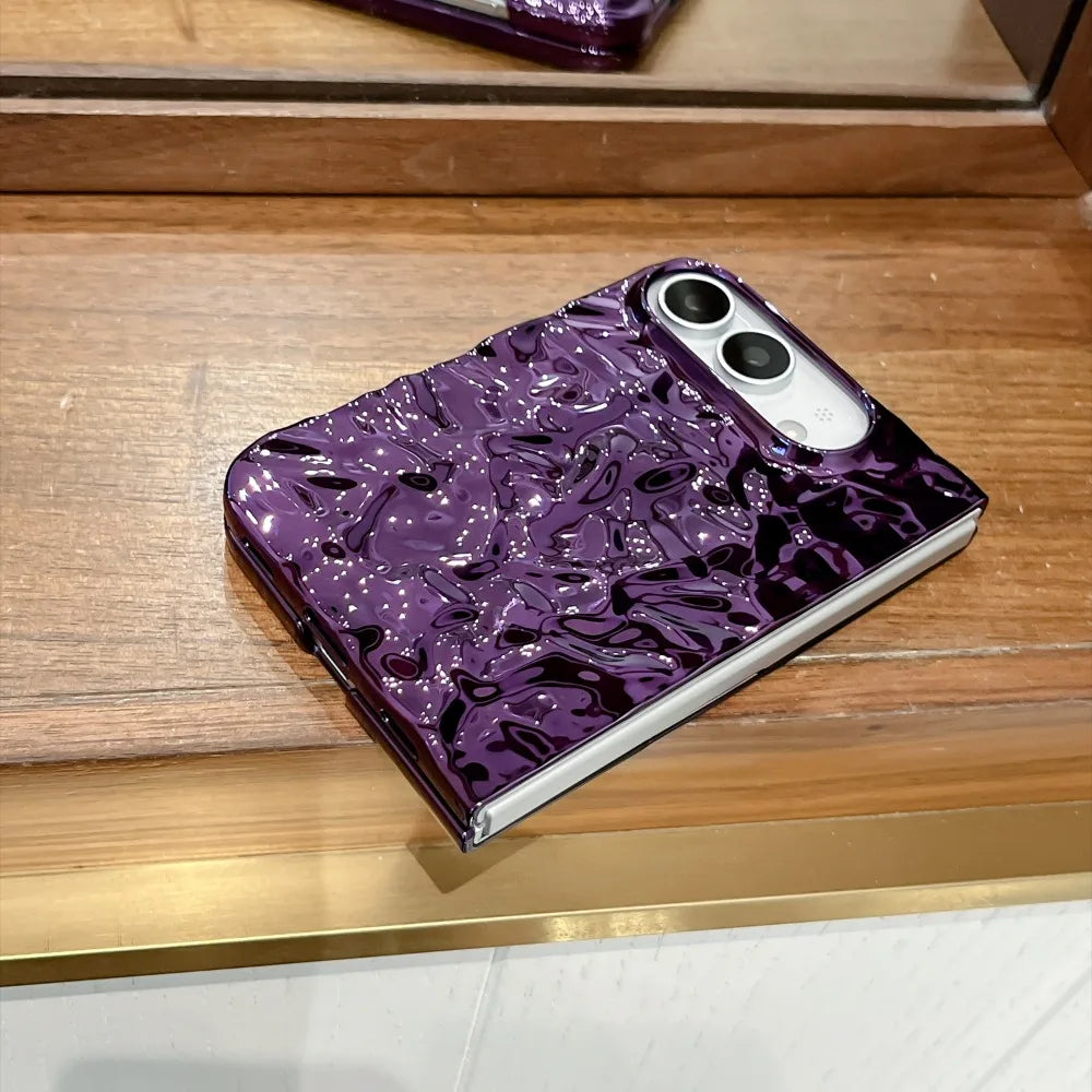 Galvanisierte Schutzhülle mit Wasserwellenstruktur für iPhone Duo Fold – Farbige Hart-PC-Hülle mit Stoß- und Scharnierschutz Kaufschwan®