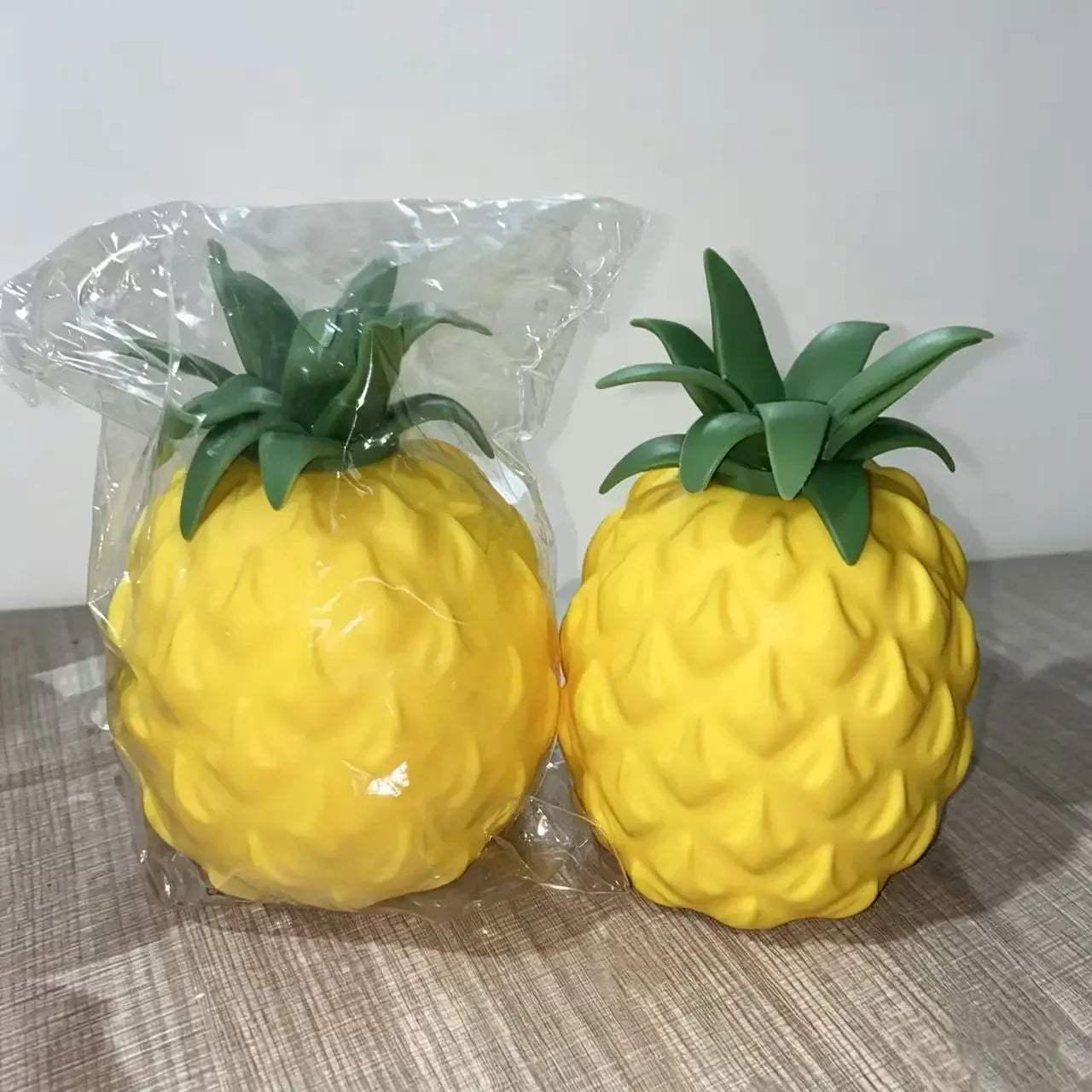 Jumbo Ananas-Squishy-Stressball – Weiches Slow-Rising Knautsch-, Fidget- & Sensorikspielzeug zum Stressabbau, Schreibtisch-Accessoire & Partygeschenk Kaufschwan®