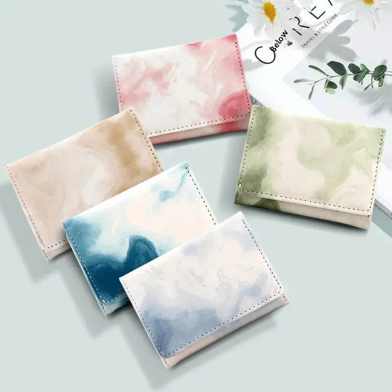 Damen Faltbare Kurzgeldbörse – Einfaches Tri-Fold Design | PU Leder Mini Geldtasche mit Kartenfächern & Münzfach für Studentinnen Kaufschwan®