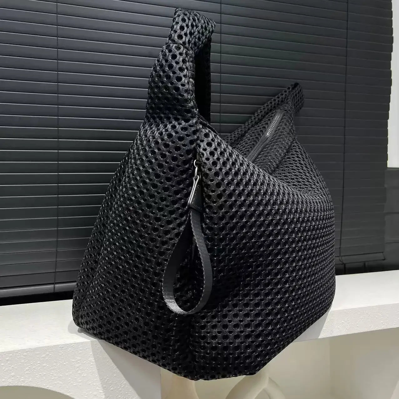 Damen Modische Mesh Nylon Umhängetasche – Leichte Schultertasche mit Großer Kapazität & Trendigem Nahtdesign Kaufschwan®