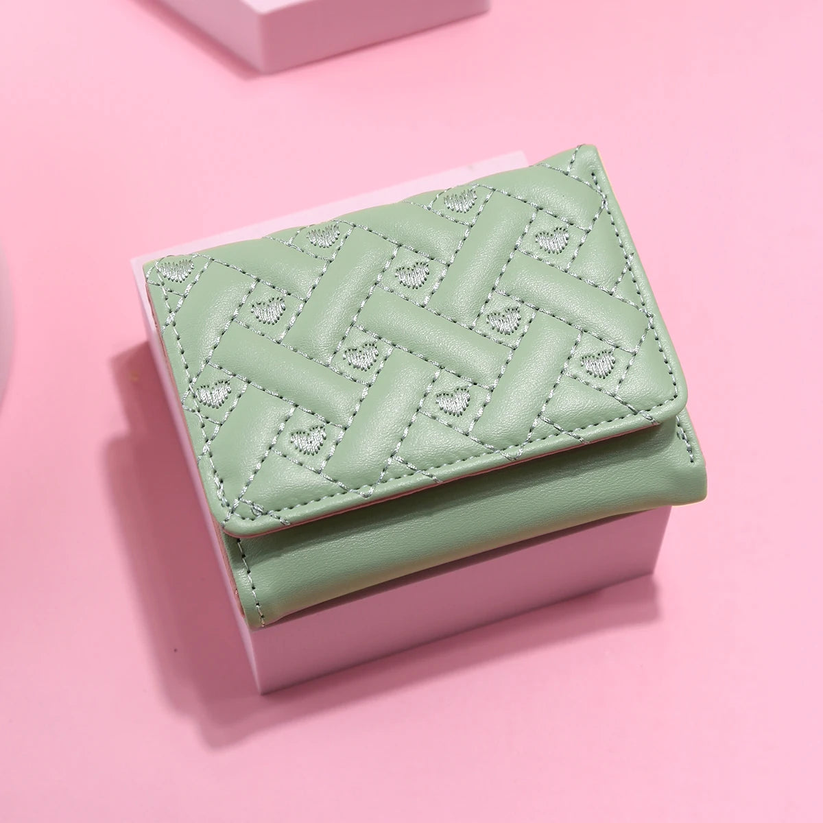 Damen Kurzgeldbörse – Gesticktes „Love“-Design | Leichte PU Leder Geldbörse mit Mehreren Kartenfächern Kaufschwan® Grün