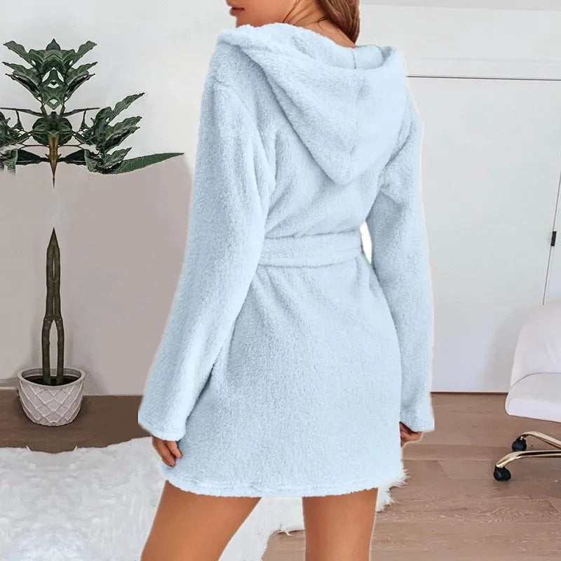 Kuscheliger Damen Bademantel mit Kapuze – Flauschiger Winter Morgenmantel mit Gürtel & Taschen Kaufschwan®