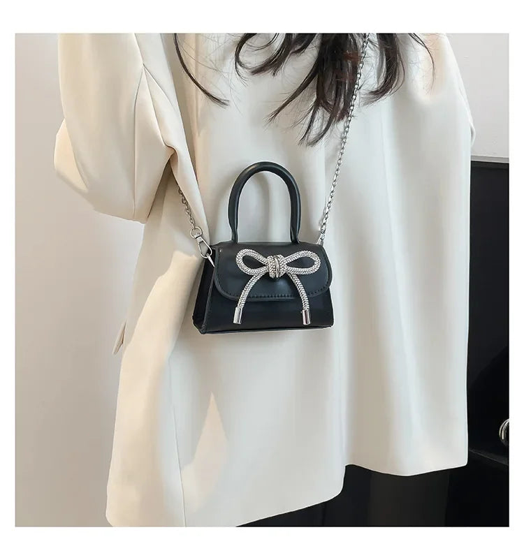 Bunte Schultertasche mit Schmetterlingsknoten – PU Leder Crossbody Ketten-Satchel & Handtasche für Damen Kaufschwan®