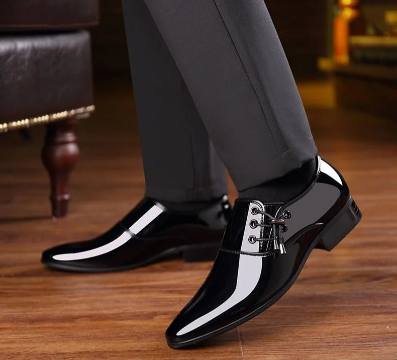 Herren Lackleder-Businessschuhe – Spitzes Design | Elegante Glanzschuhe für Frühjahr & Herbst , Hochwertige Formelle Herrenschuhe Kaufschwan®